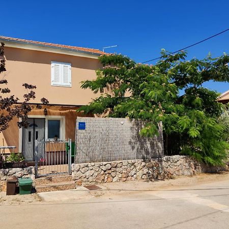 Apartman Kristina Vrbnik Bagian luar foto