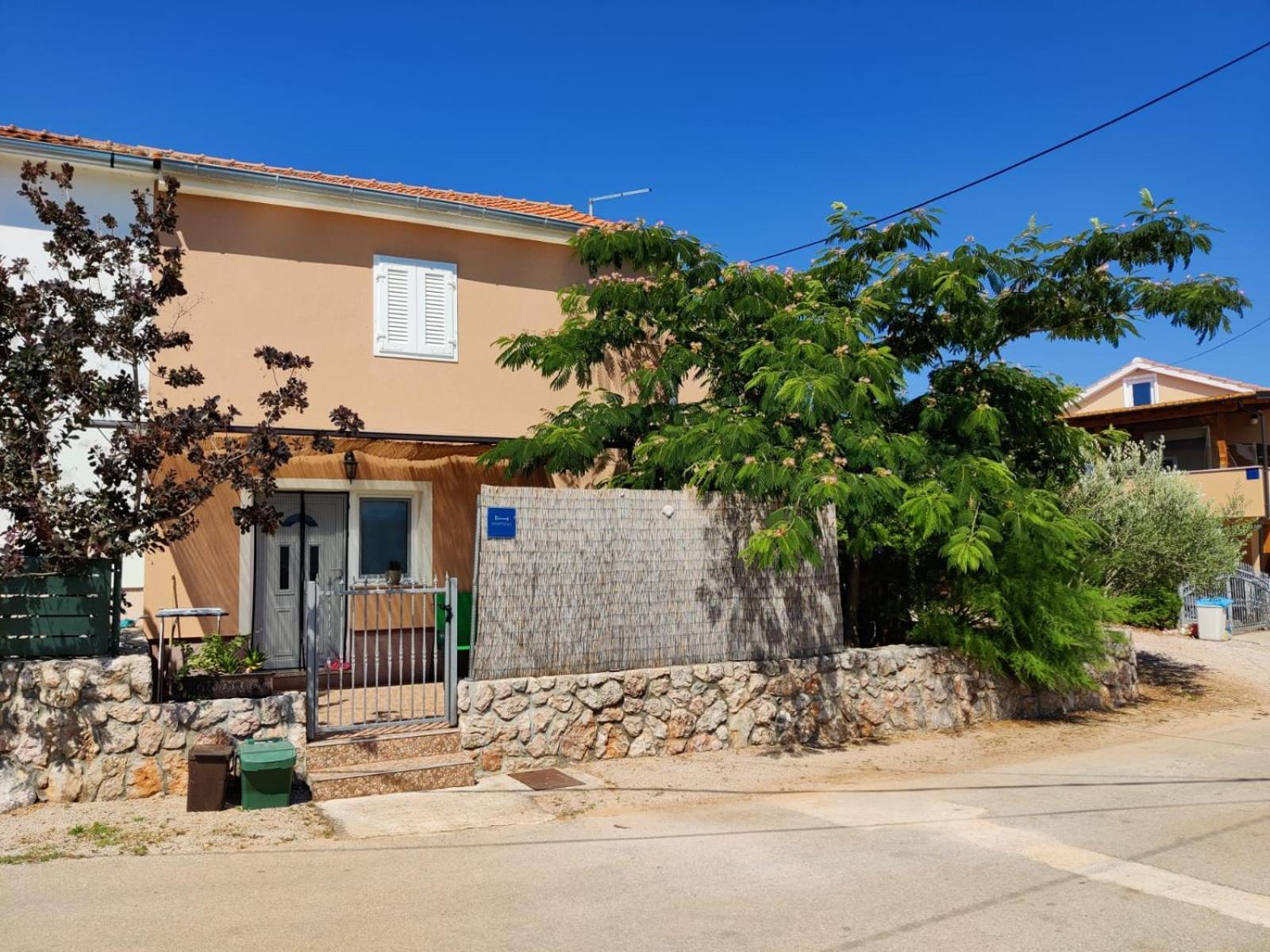 Apartman Kristina Vrbnik Bagian luar foto